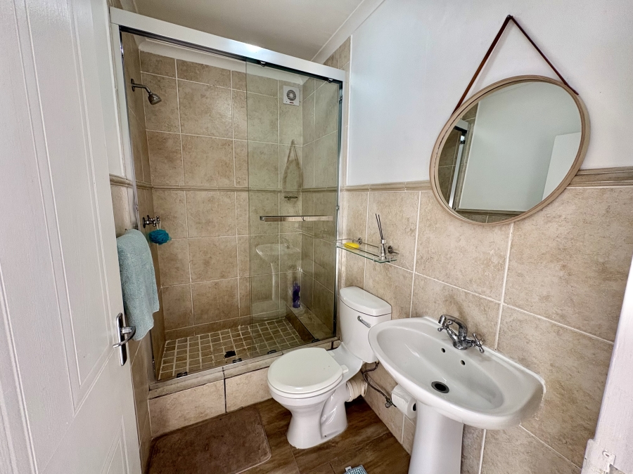 To Let 2 Bedroom Property for Rent in Big Bay Western Cape